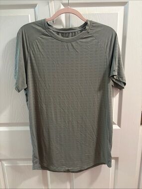 Men’s Zyia Active Short Sleeve T Shirt size M
